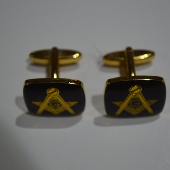 Cufflink - Picture 3 of 3